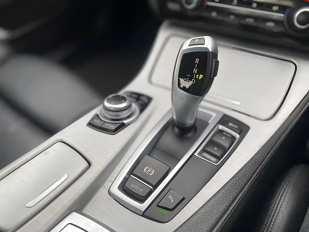 Used 2016 BMW 5 Series M Sport Silver - Interior and Exterior details 5