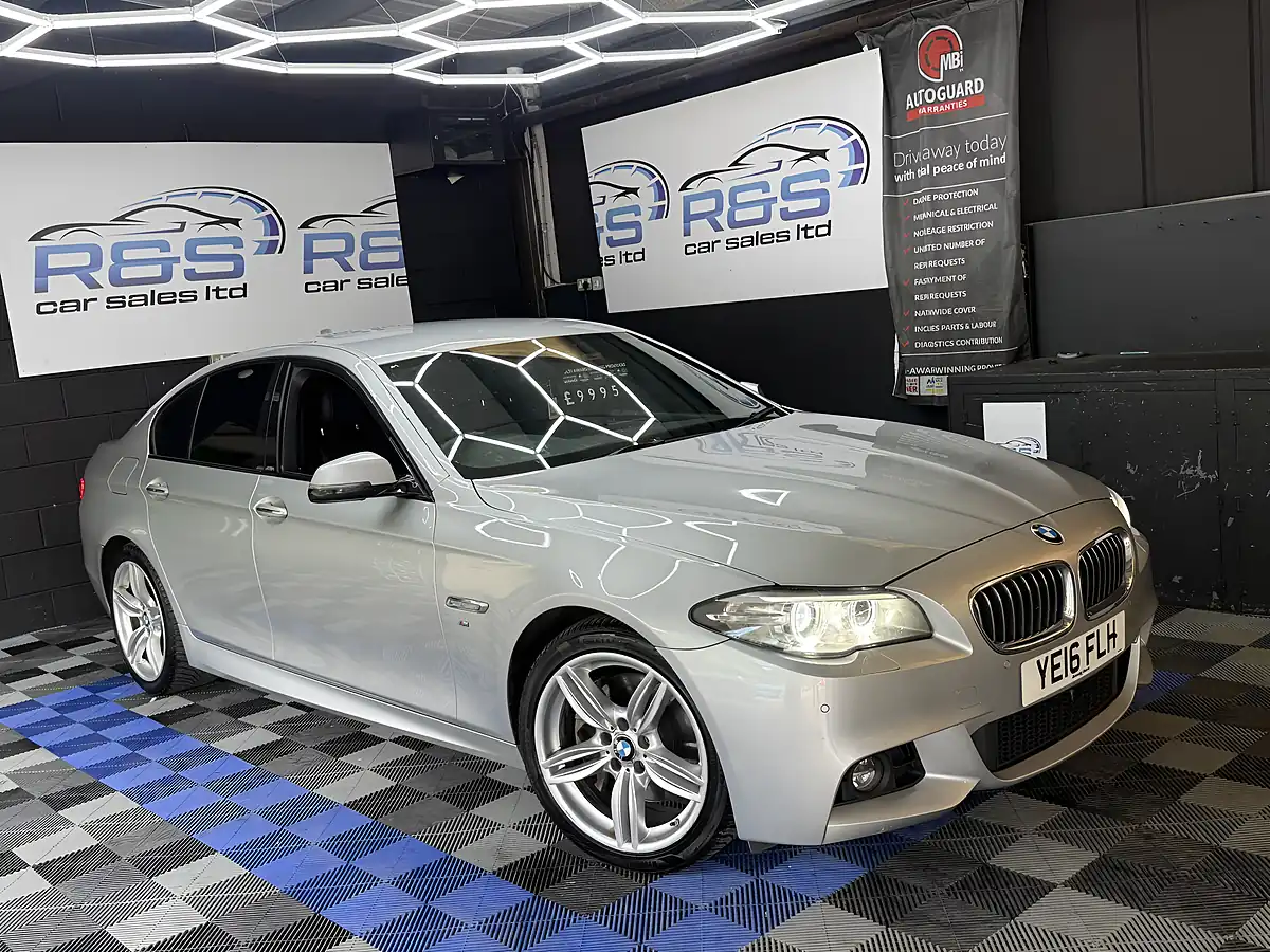 Used 2016 BMW 5 Series M Sport Silver - Front View