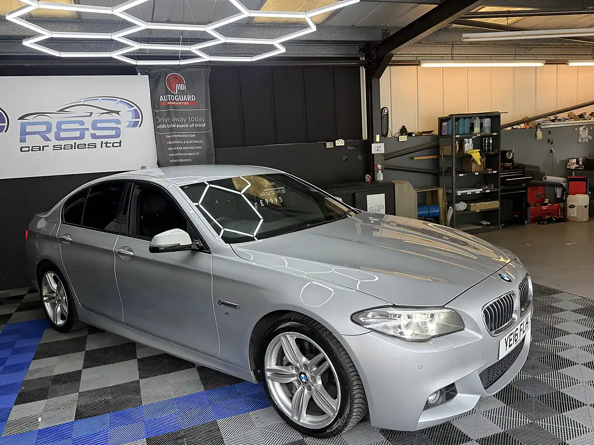 Used 2016 BMW 5 Series M Sport Silver - Interior and Exterior details 14
