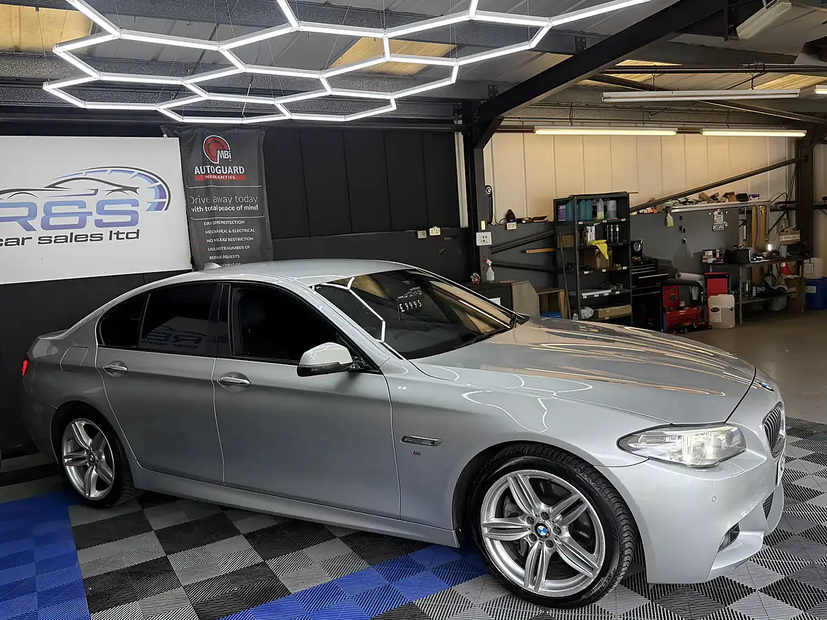Used 2016 BMW 5 Series M Sport Silver - Interior and Exterior details 18