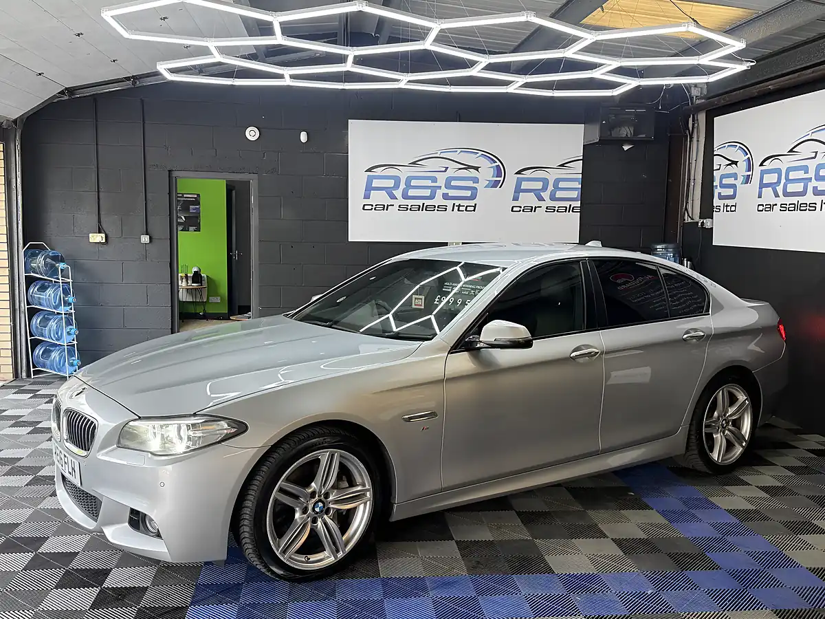 Used 2016 BMW 5 Series M Sport Silver - Interior and Exterior details 6