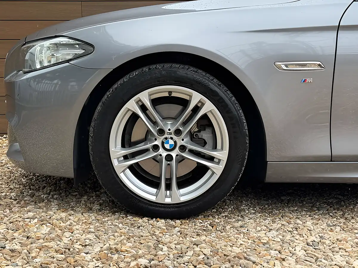 Used 2016 BMW 5 Series M Sport Space Grey - Interior and Exterior details 11