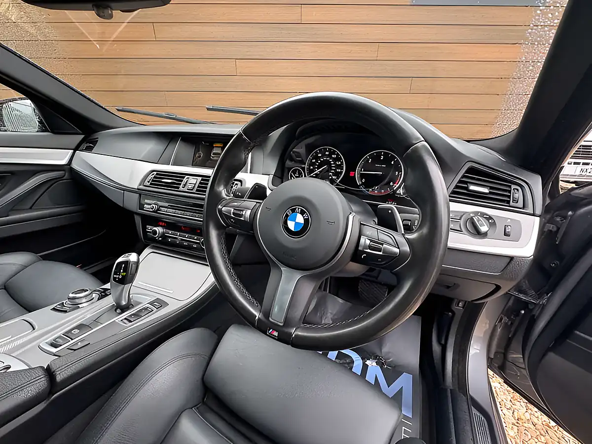 Used 2016 BMW 5 Series M Sport Space Grey - Interior and Exterior details 15