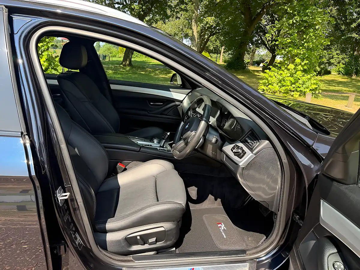 Used 2016 BMW 5 Series M Sport Touring Black - Interior and Exterior details 10