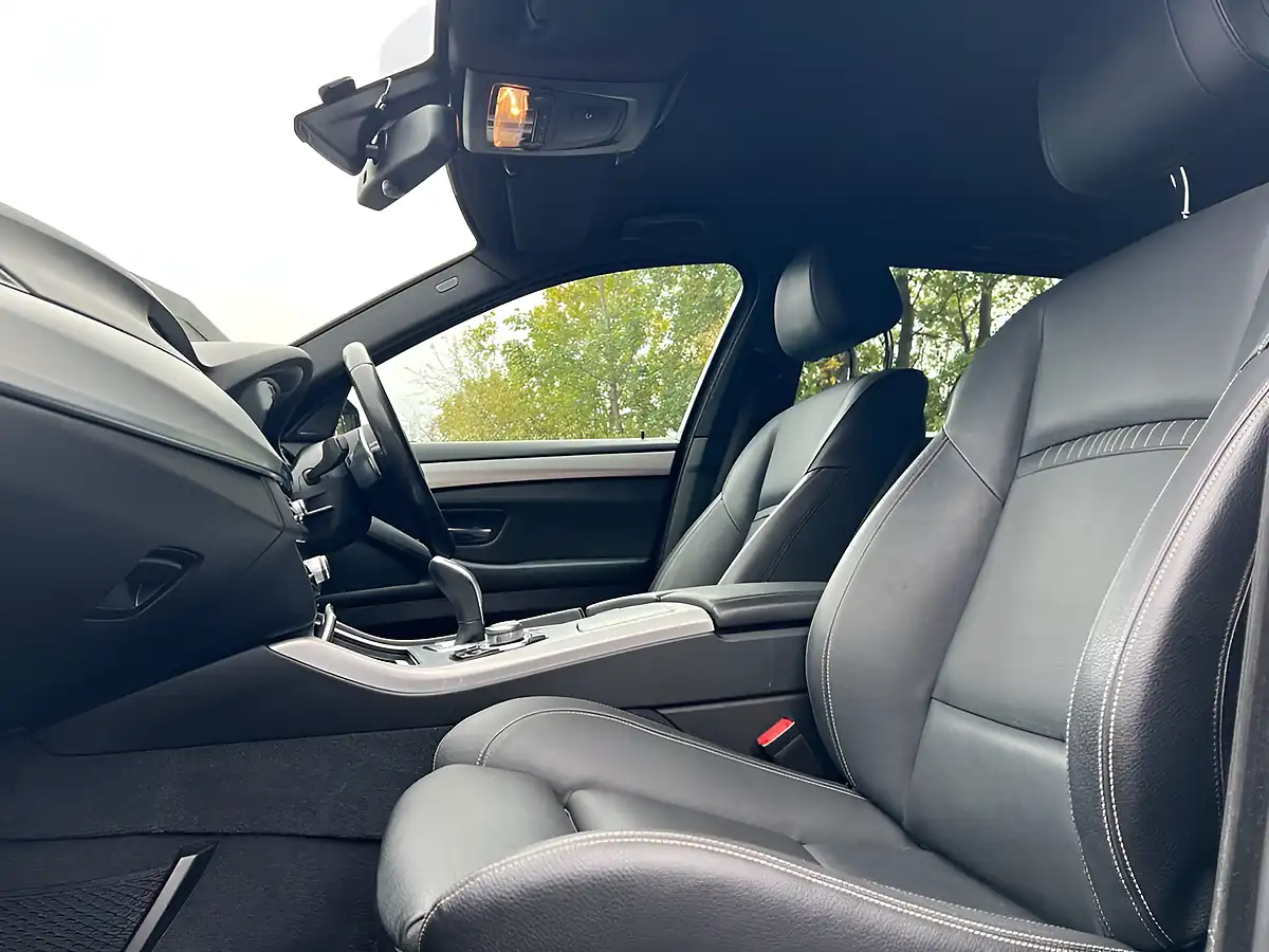 Used 2016 BMW 5 Series M Sport Touring Grey - Interior and Exterior details 11