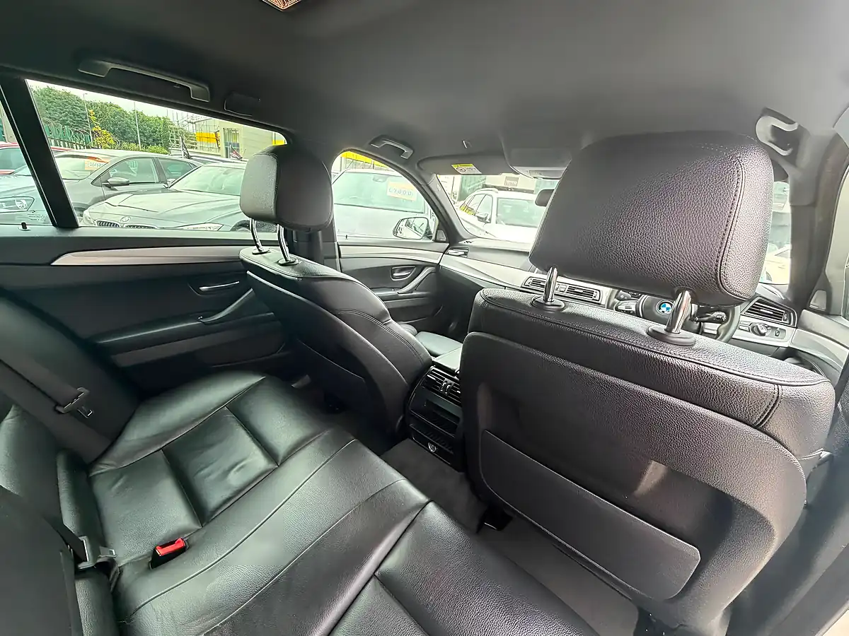 Used 2016 BMW 5 Series M Sport Touring White - Interior and Exterior details 15