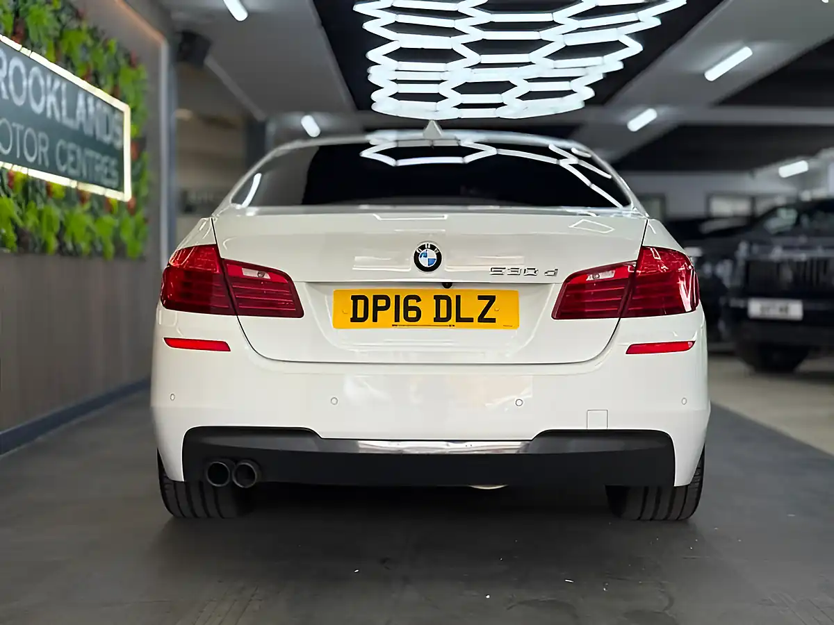 Used 2016 BMW 5 Series M Sport White - Interior and Exterior details 10