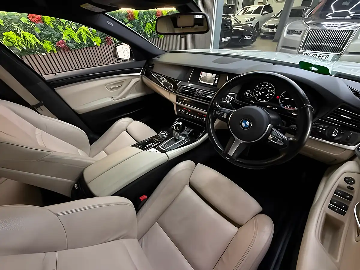 Used 2016 BMW 5 Series M Sport White - Interior and Exterior details 13