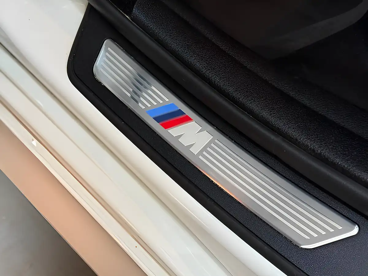 Used 2016 BMW 5 Series M Sport White - Interior and Exterior details 14