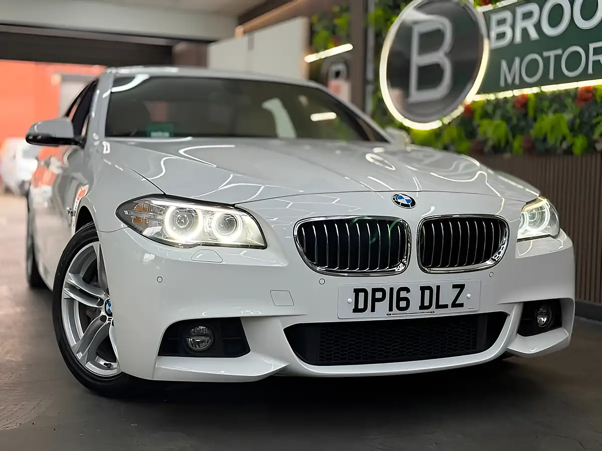 Used 2016 BMW 5 Series M Sport White - Interior and Exterior details 3