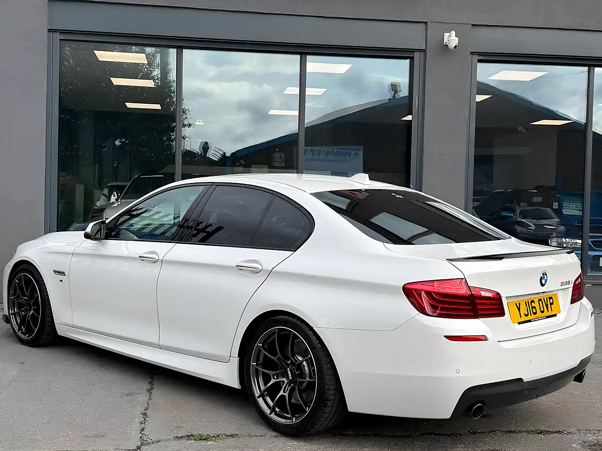 Used 2016 BMW 5 Series M Sport White - Interior and Exterior details 6