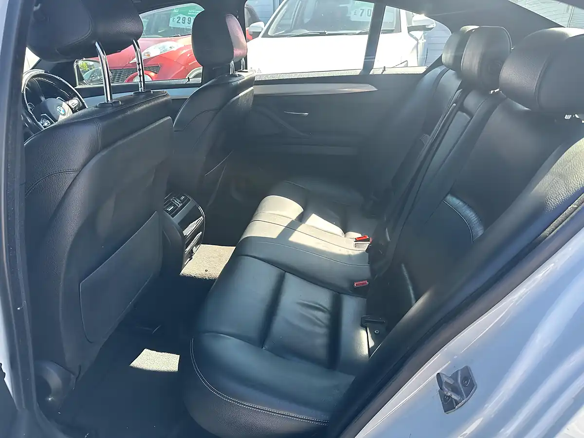Used 2016 BMW 5 Series M Sport White - Interior and Exterior details 10