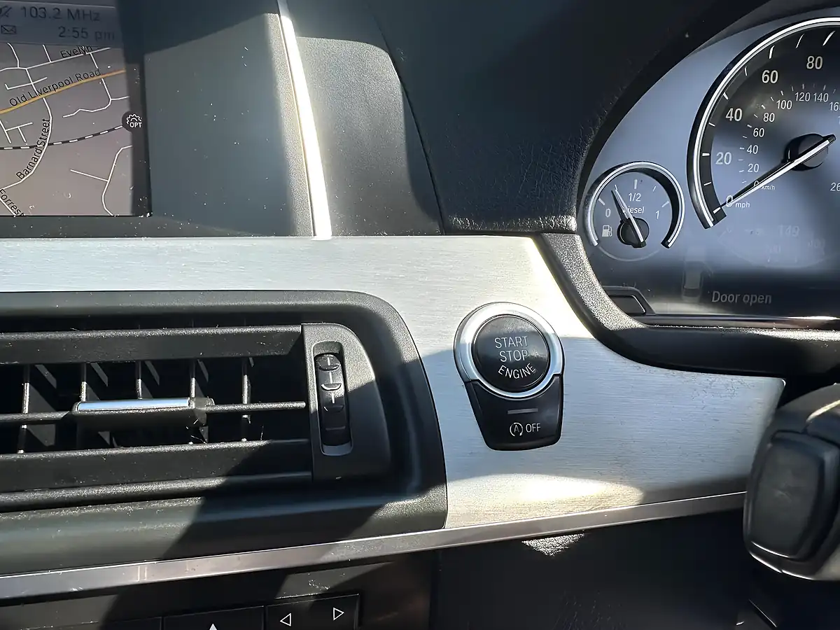 Used 2016 BMW 5 Series M Sport White - Interior and Exterior details 18