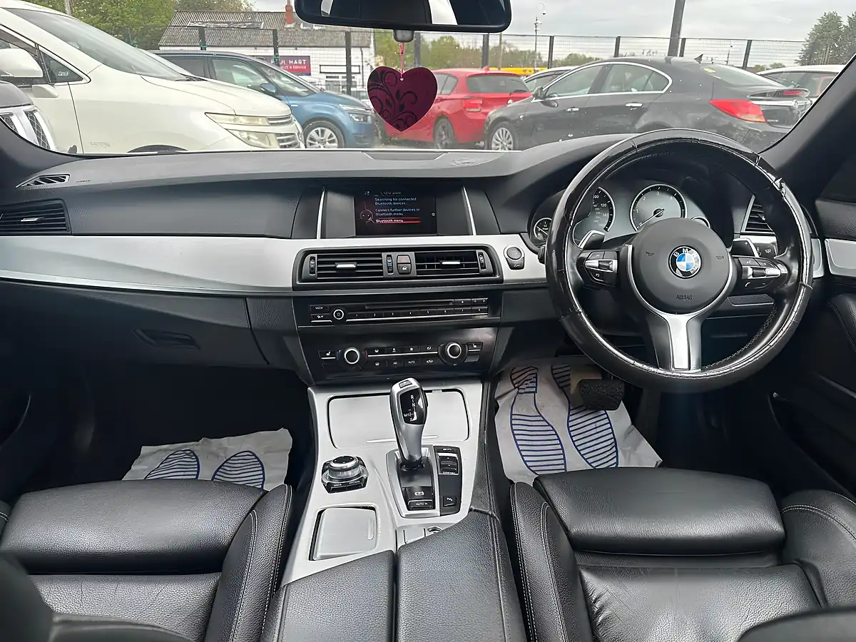 Used 2016 BMW 5 Series M Sport White - Interior and Exterior details 9