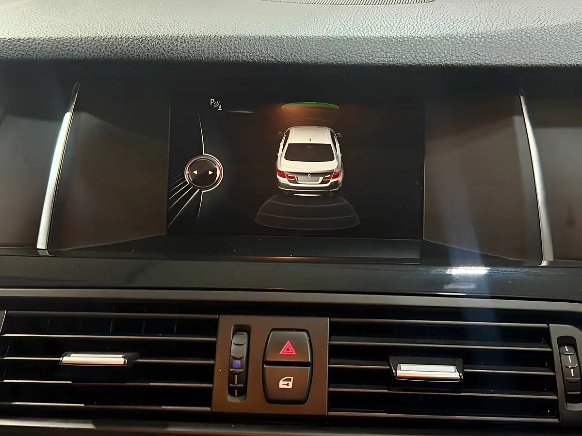 Used 2016 BMW 5 Series Se Grey - Interior and Exterior details 11