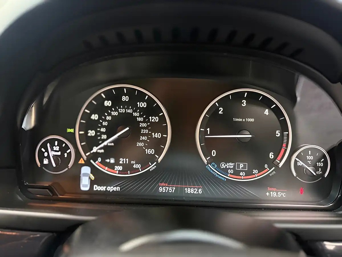 Used 2016 BMW 5 Series Se Grey - Interior and Exterior details 14