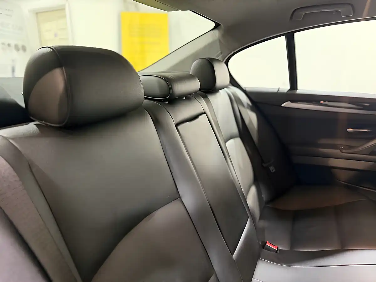 Used 2016 BMW 5 Series Se Grey - Interior and Exterior details 15