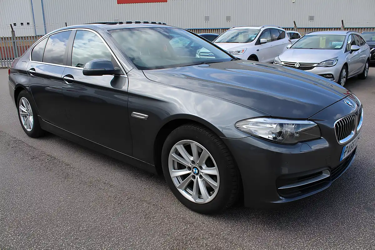 Used 2016 BMW 5 Series Se Grey - Interior and Exterior details 3