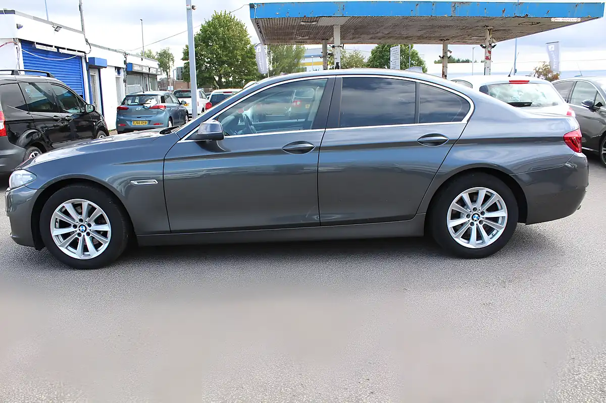 Used 2016 BMW 5 Series Se Grey - Interior and Exterior details 8