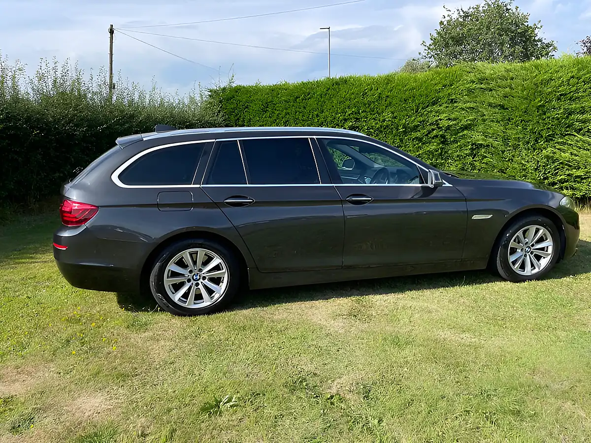 Used 2016 BMW 5 Series Se Touring Grey - Interior and Exterior details 8