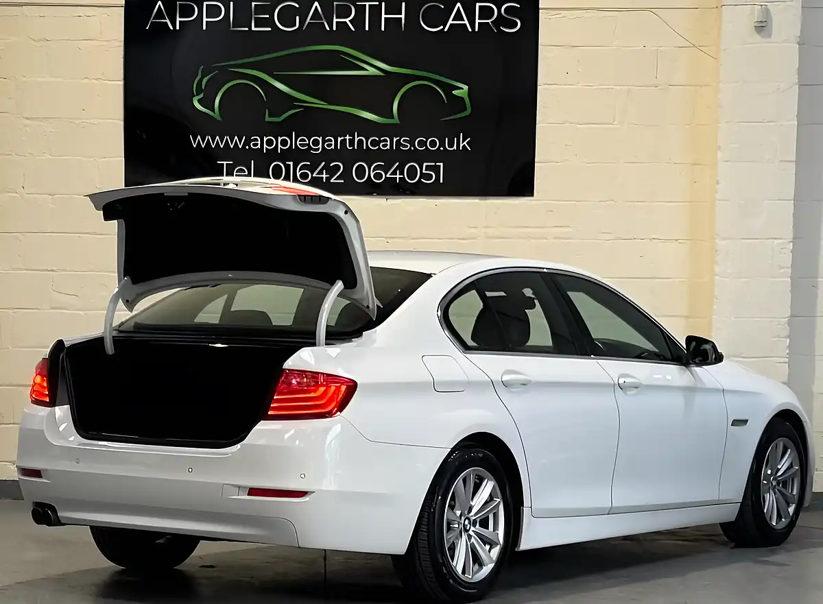 Used 2016 BMW 5 Series Se White - Interior and Exterior details 4
