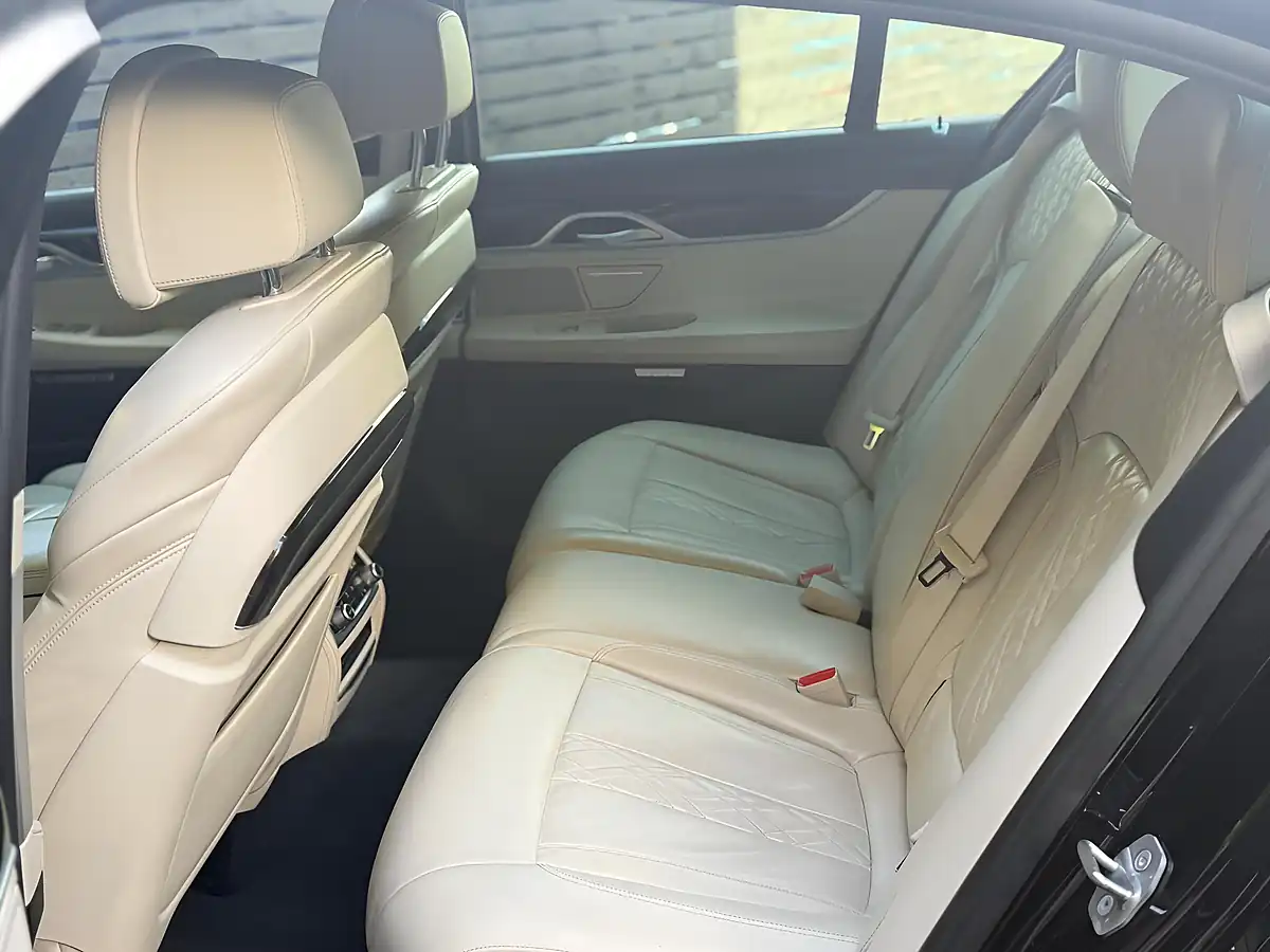 Used 2016 BMW 7 Series M Sport Black - Interior and Exterior details 8