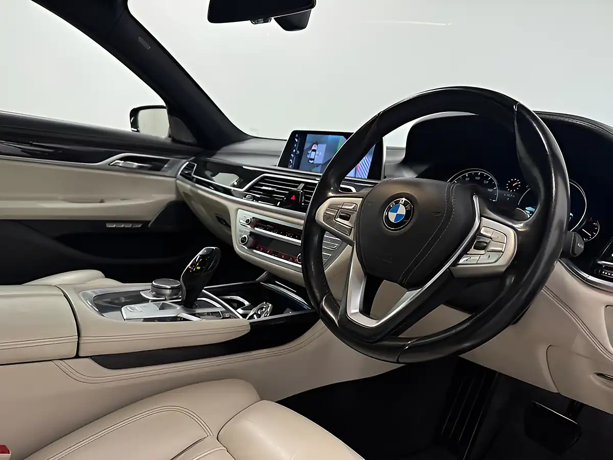 Used 2016 BMW 7 Series M Sport Black Sapphire - Interior and Exterior details 10