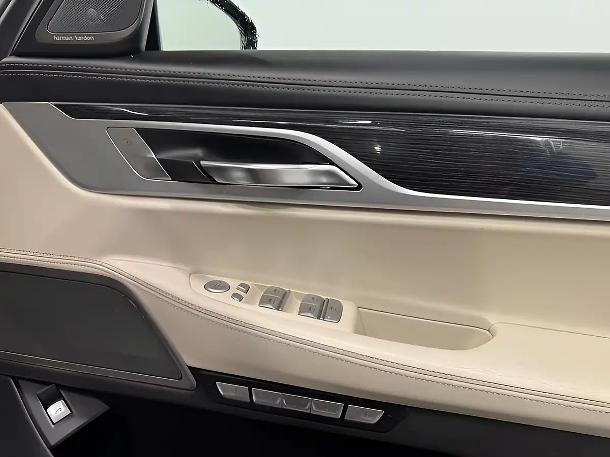 Used 2016 BMW 7 Series M Sport Black Sapphire - Interior and Exterior details 11