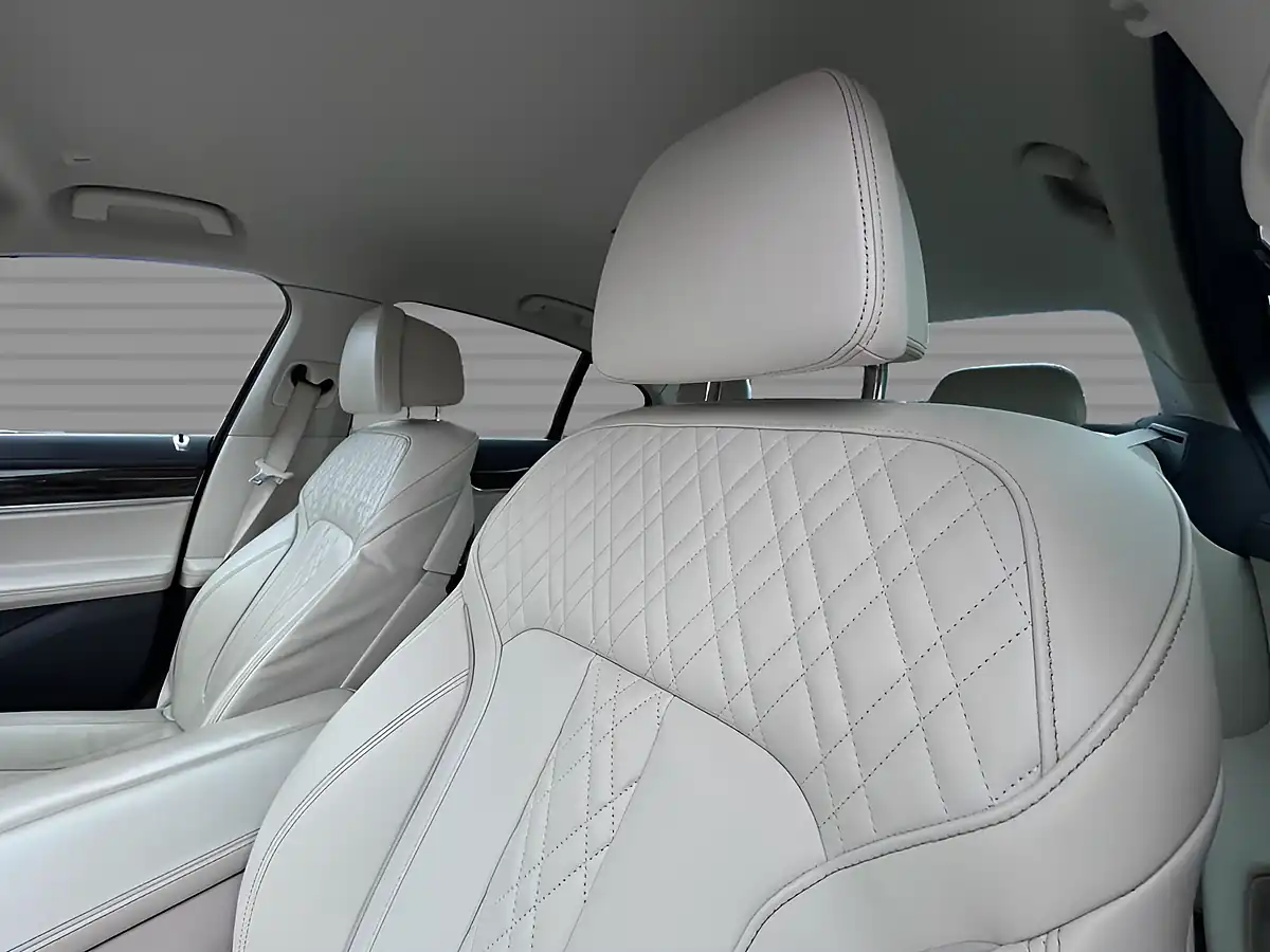 Used 2016 BMW 7 Series Saloon Sophisto Xirallic Grey - Interior and Exterior details 11