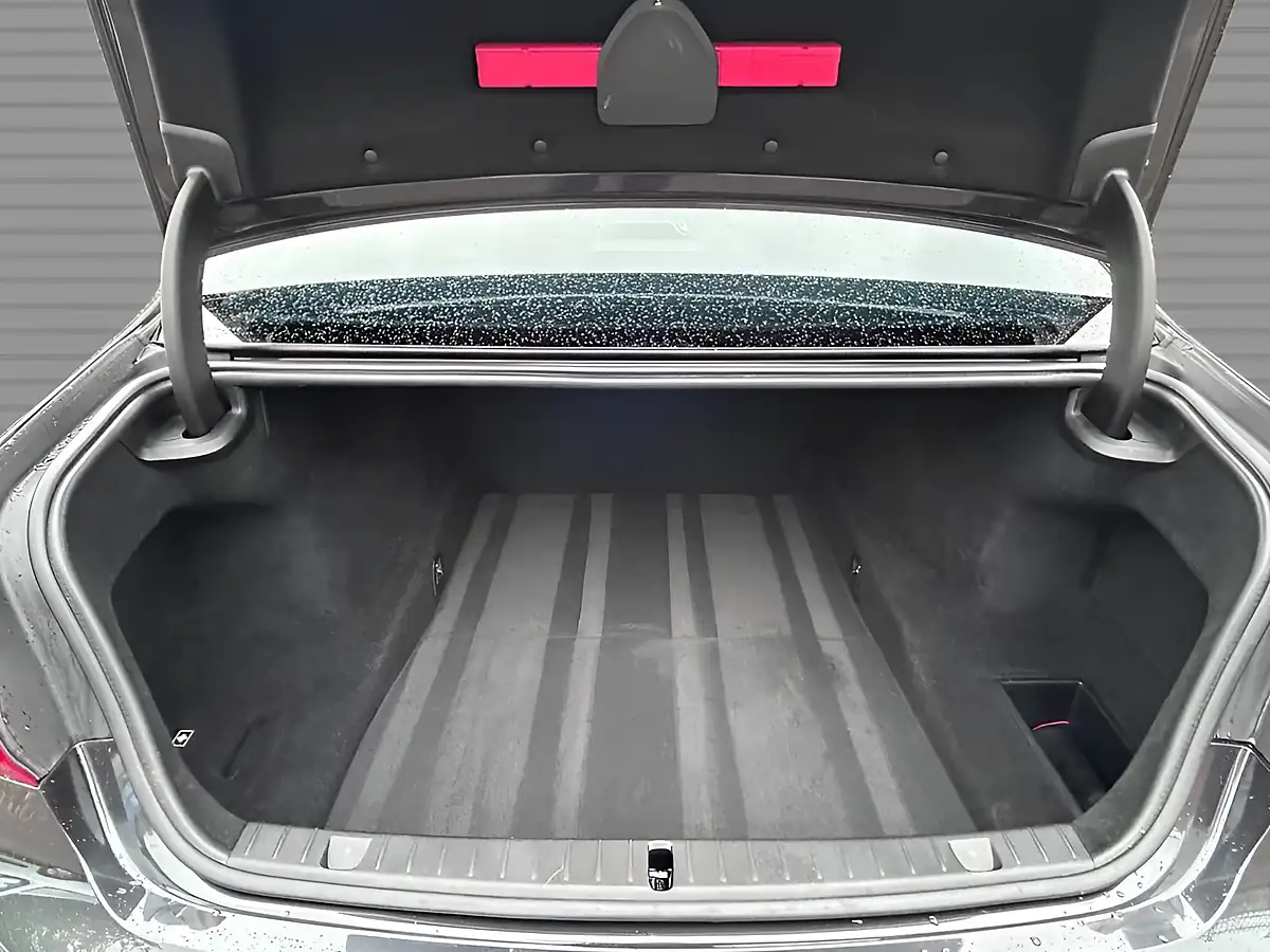Used 2016 BMW 7 Series Saloon Sophisto Xirallic Grey - Interior and Exterior details 15