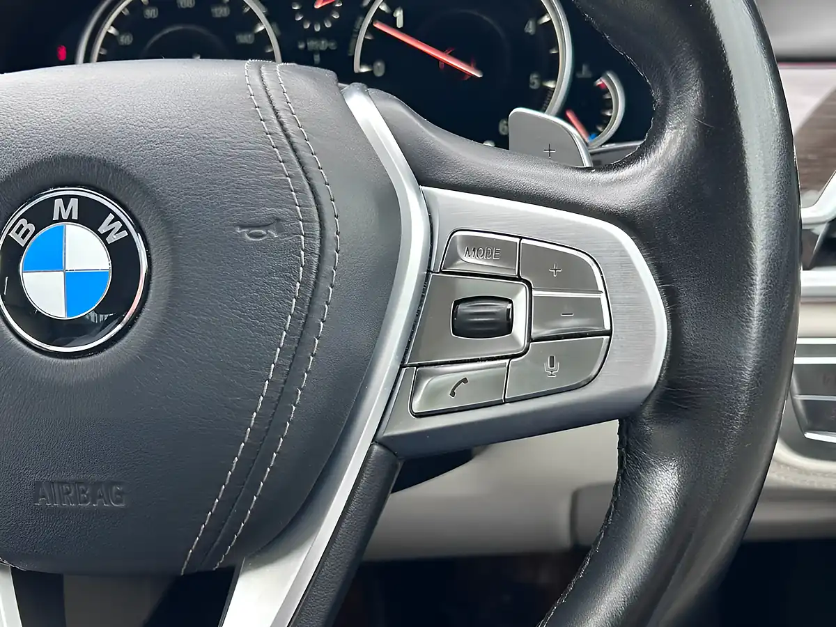 Used 2016 BMW 7 Series Saloon Sophisto Xirallic Grey - Interior and Exterior details 18