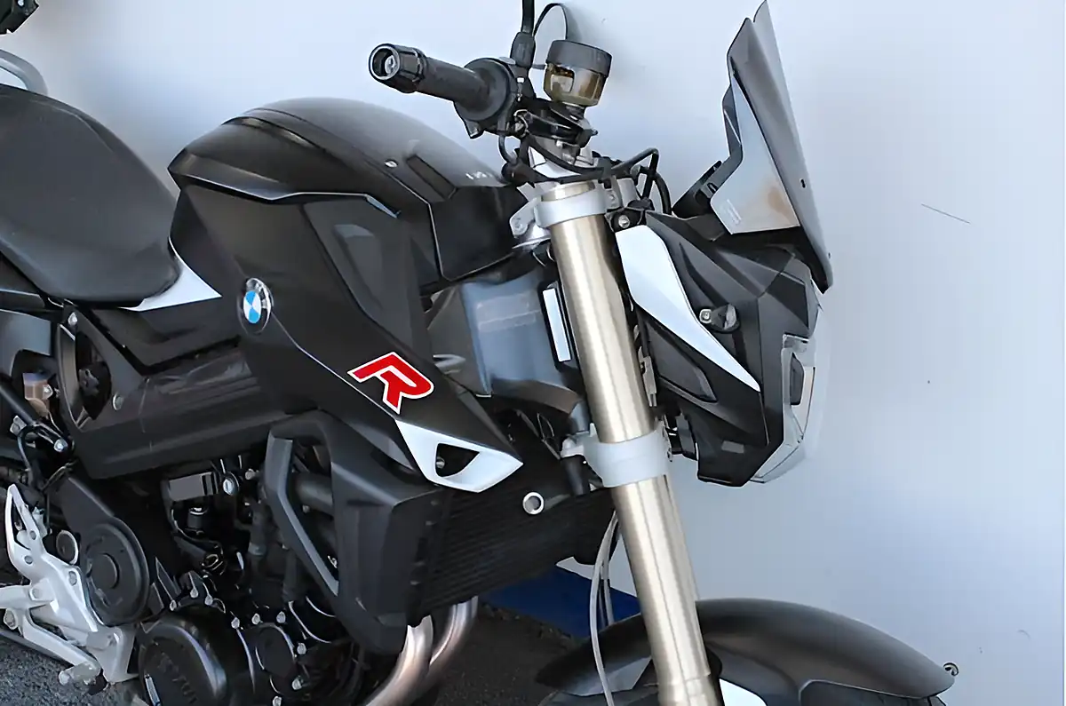Used 2016 BMW F 800 R Black Rain Black - Interior and Exterior details 11