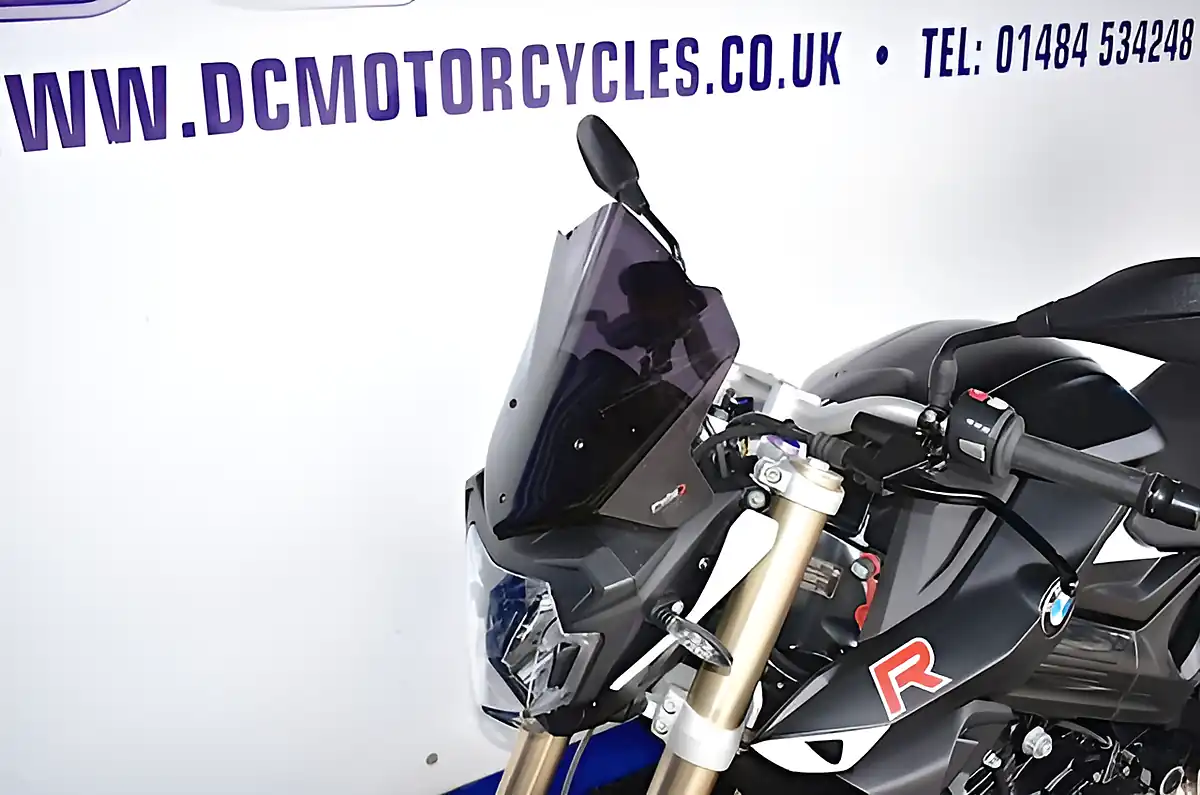 Used 2016 BMW F 800 R Black Rain Black - Interior and Exterior details 18