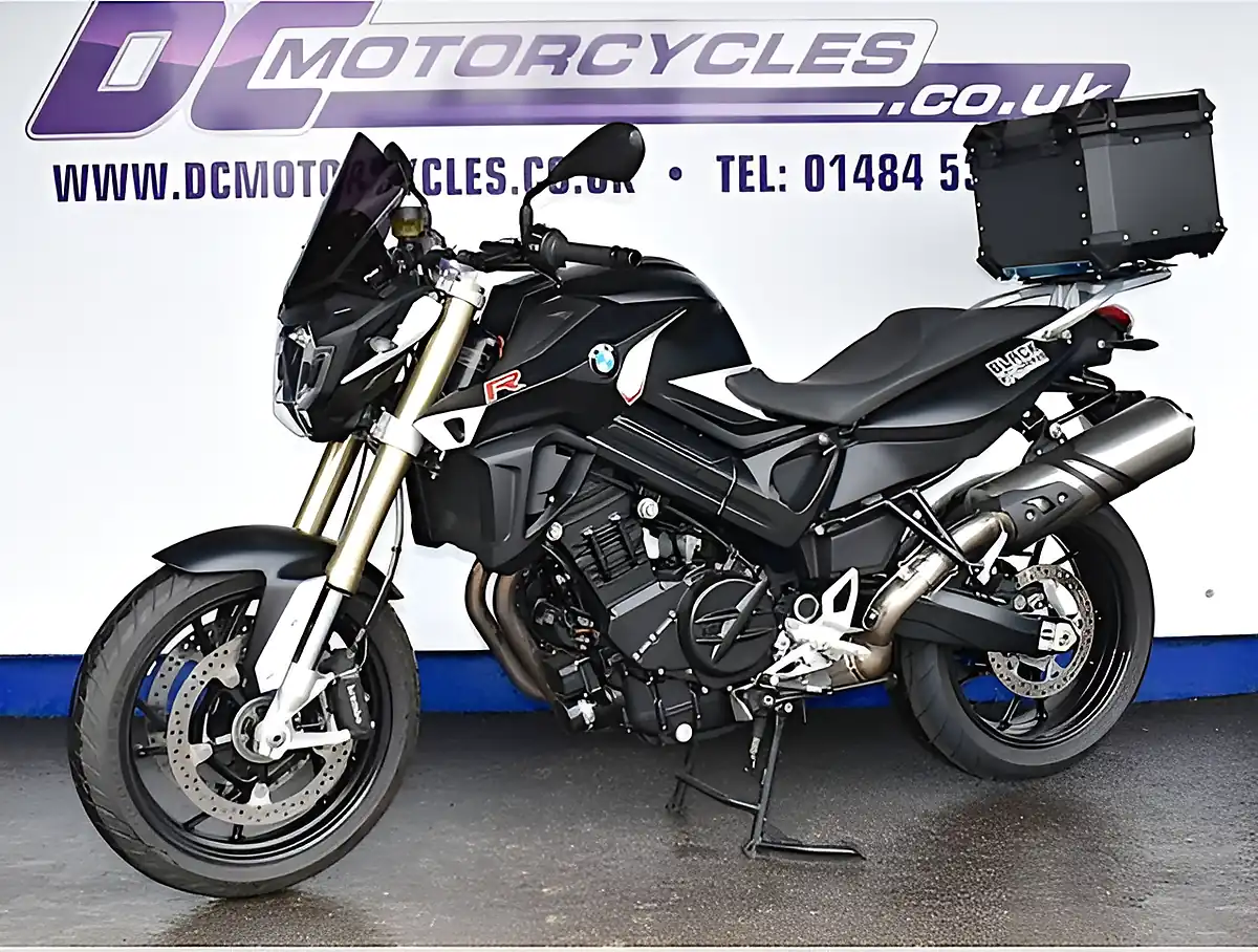 Used 2016 BMW F 800 R Black Rain Black - Interior and Exterior details 5
