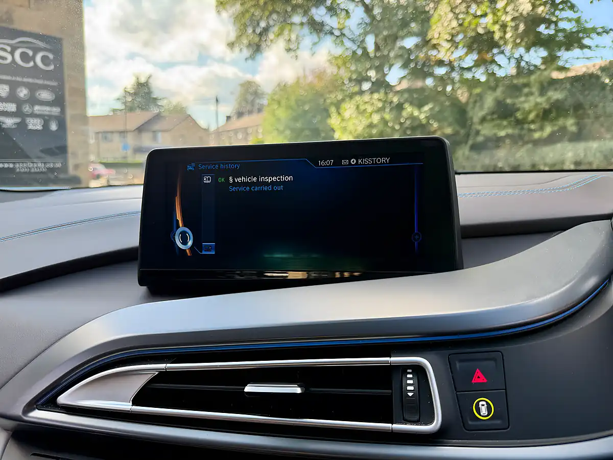 Used 2016 BMW i8 Coupe Protonic Blue - Interior and Exterior details 16