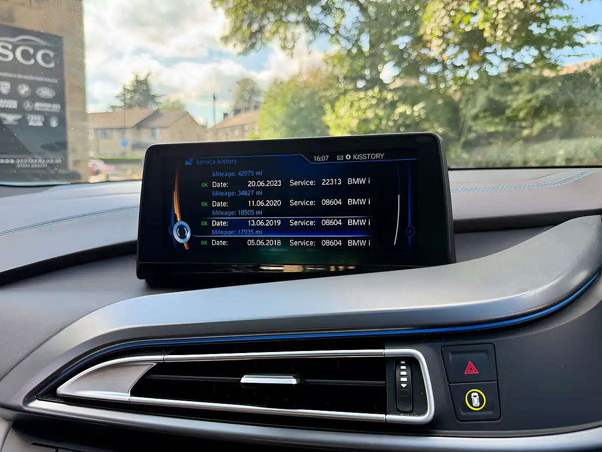 Used 2016 BMW i8 Coupe Protonic Blue - Interior and Exterior details 17