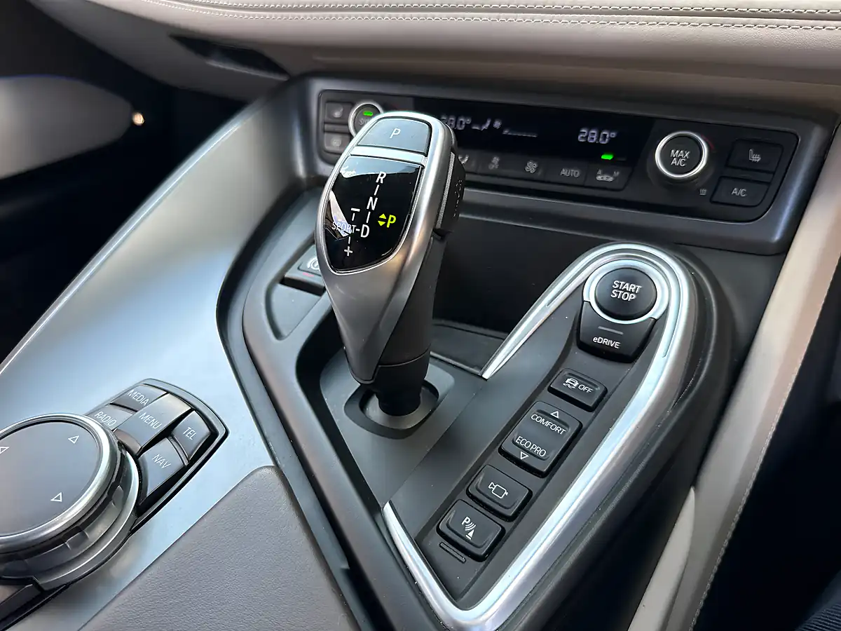 Used 2016 BMW i8 Coupe Protonic Blue - Interior and Exterior details 19