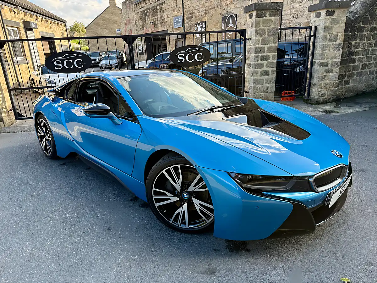 Used 2016 BMW i8 Coupe Protonic Blue - Interior and Exterior details 5