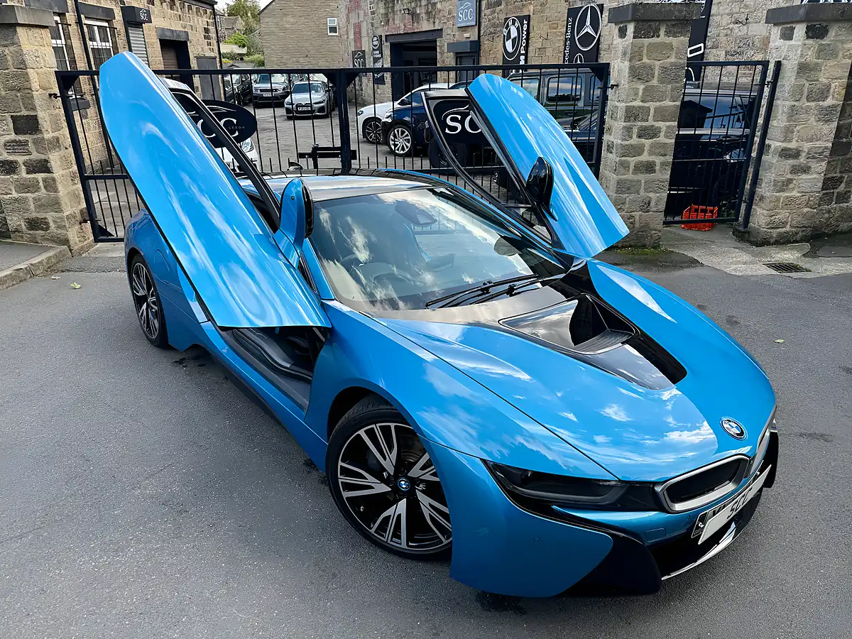 Used 2016 BMW i8 Coupe Protonic Blue - Interior and Exterior details 7