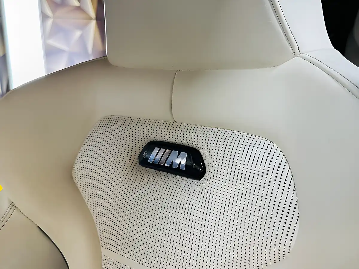 Used 2016 BMW M3 Competition Yas Marina Blue - Interior and Exterior details 13