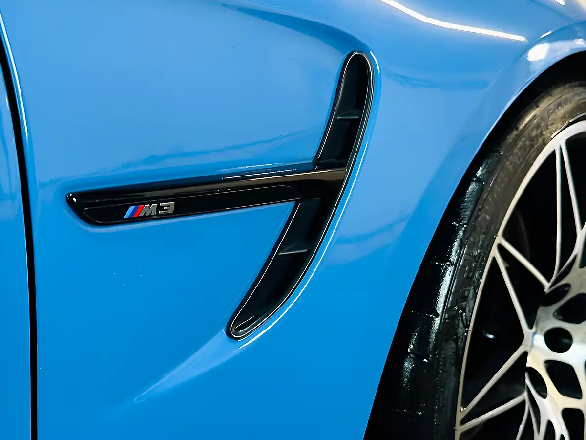 Used 2016 BMW M3 Competition Yas Marina Blue - Interior and Exterior details 15