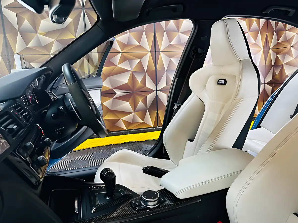 Used 2016 BMW M3 Competition Yas Marina Blue - Interior and Exterior details 3