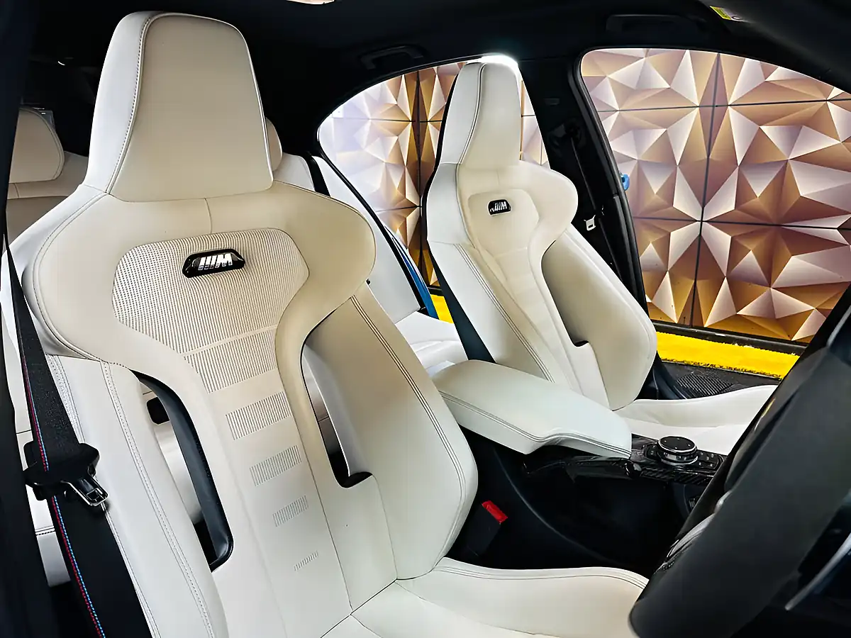 Used 2016 BMW M3 Competition Yas Marina Blue - Interior and Exterior details 9