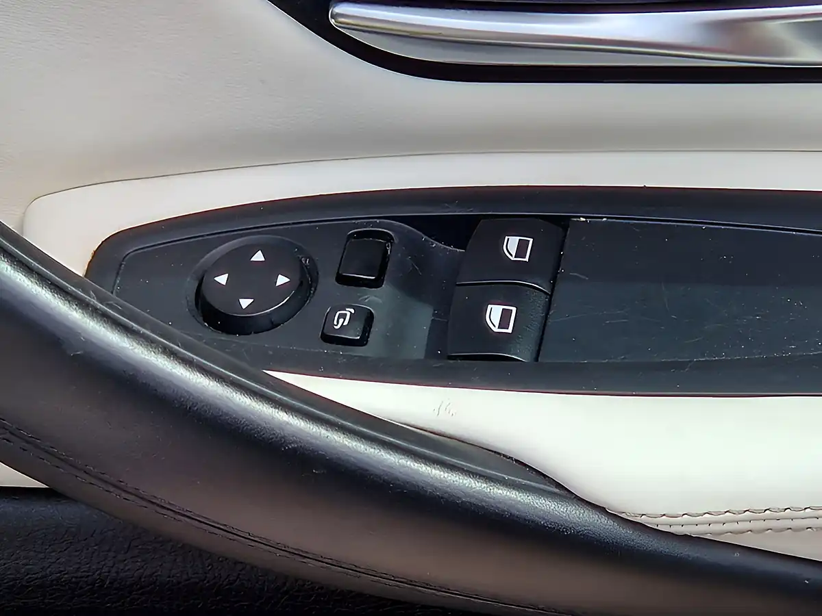 Used 2016 BMW M4 Blue - Interior and Exterior details 15