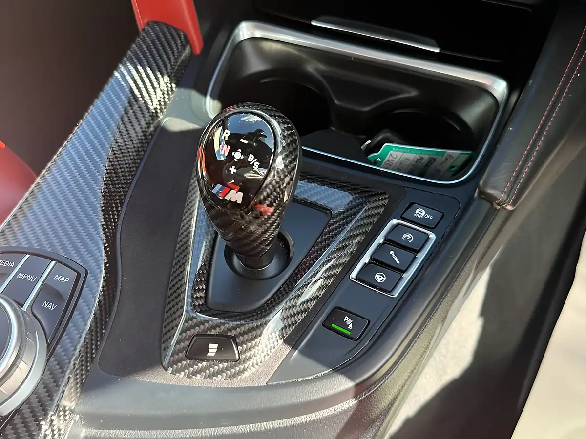 Used 2016 BMW M4 Competition Black - Interior and Exterior details 20