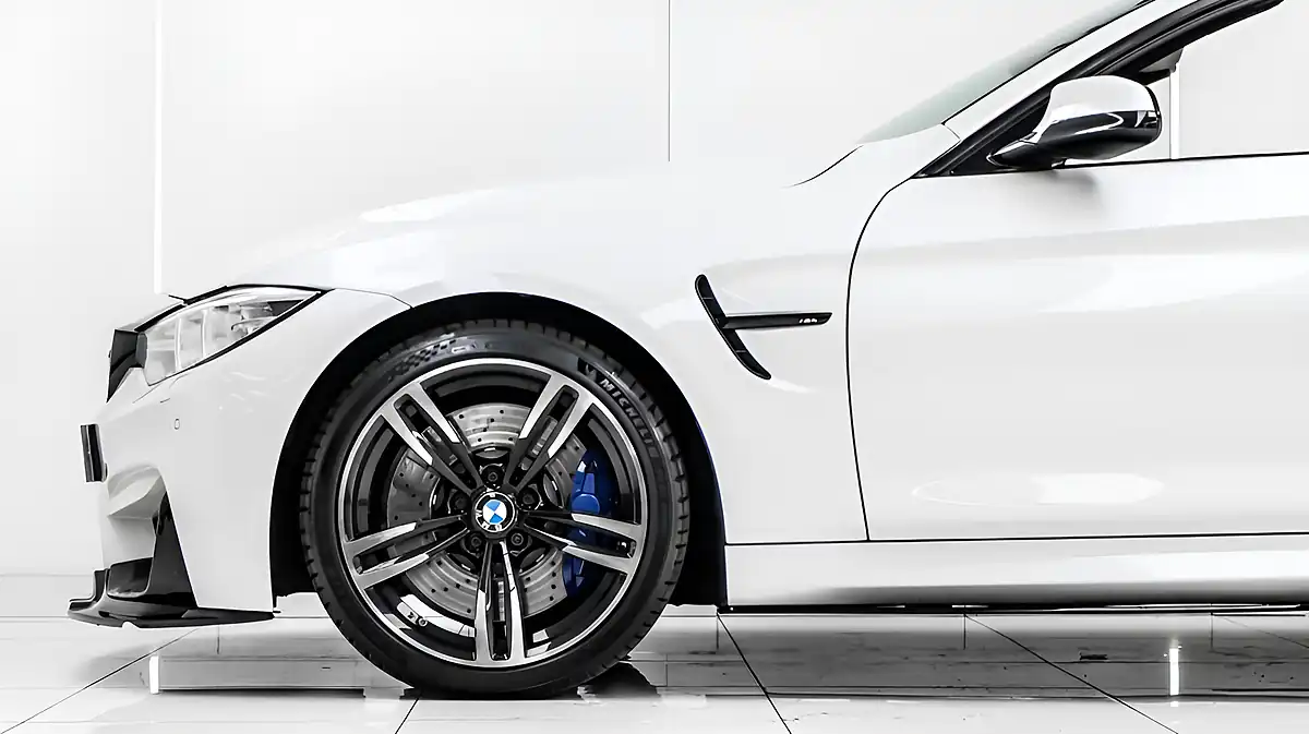Used 2016 BMW M4 Convertible White - Interior and Exterior details 11