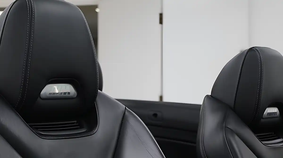 Used 2016 BMW M4 Convertible White - Interior and Exterior details 17