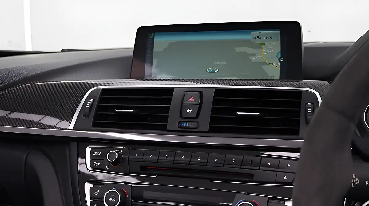 Used 2016 BMW M4 Convertible White - Interior and Exterior details 19