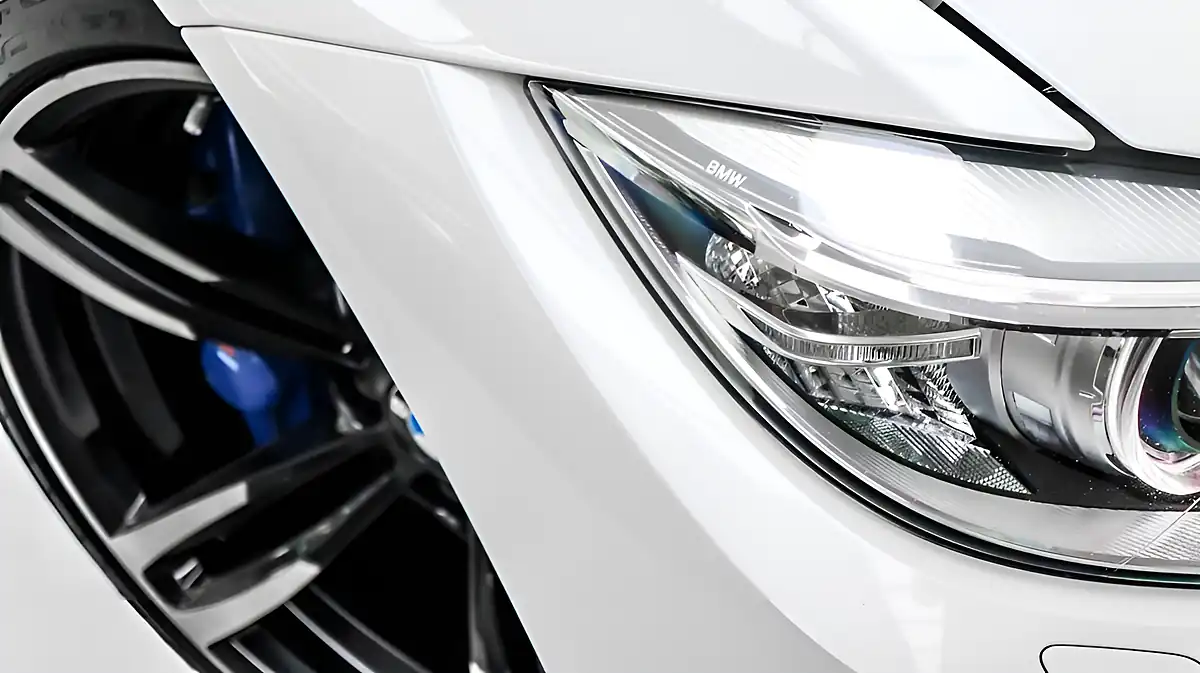 Used 2016 BMW M4 Convertible White - Interior and Exterior details 4
