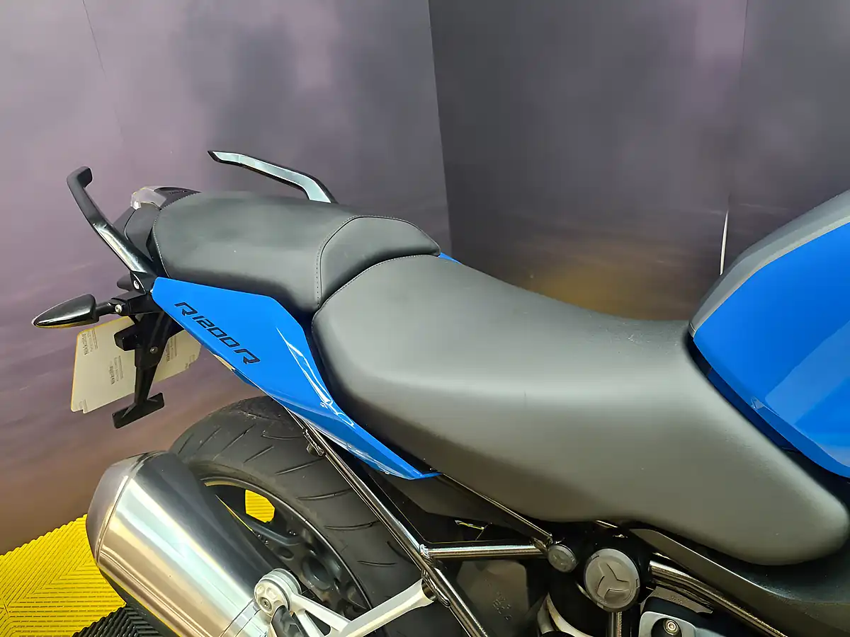 Used 2016 BMW R 1200 R Blue - Interior and Exterior details 13